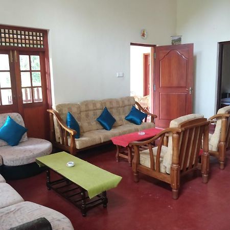 Alfred Colonial Bungalow & Spice Garden Kobbekaduwa Exterior photo