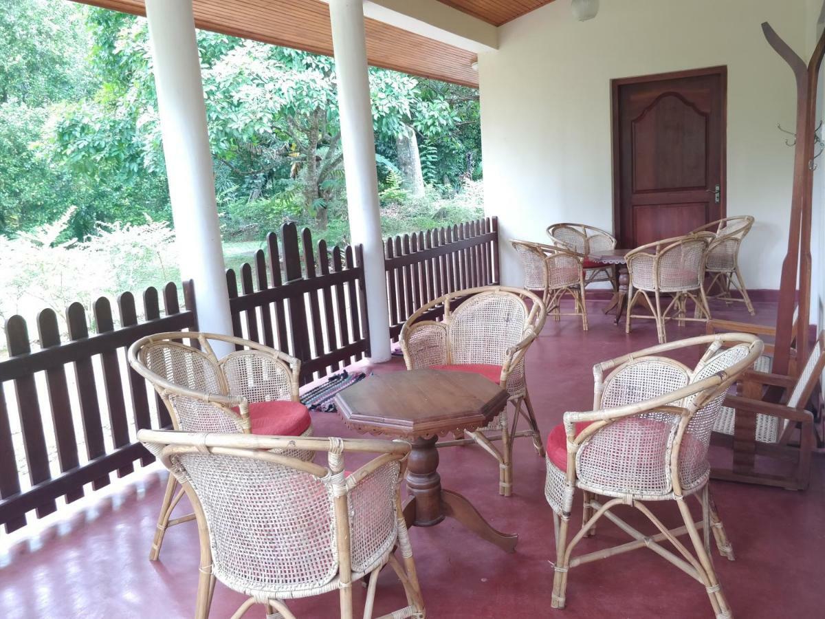 Alfred Colonial Bungalow & Spice Garden Kobbekaduwa Exterior photo